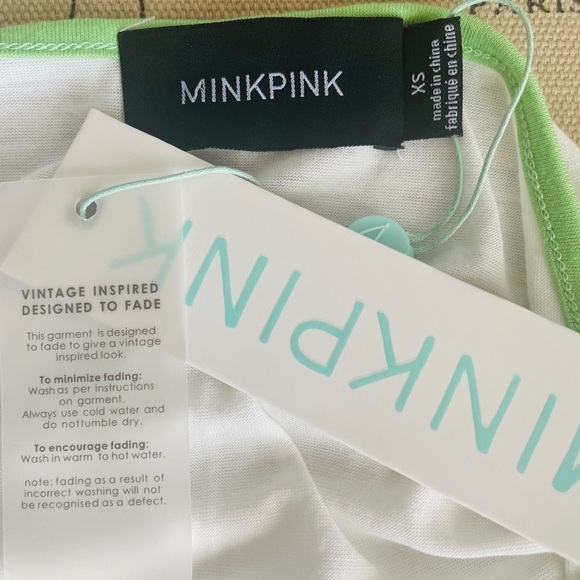 MINKPINK Sleep Christmas Cami & Cheeky boy-shorts Eggnog & Elves Size XSmall NWT - Picture 5 of 15